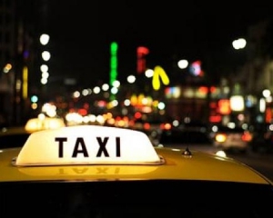 Податкова оштрафувала службу таксі на 4 мільйони гривень