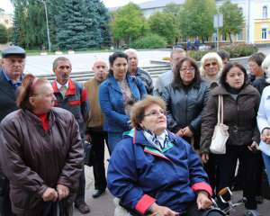 В Житомирі під облрадою страйкують інваліди