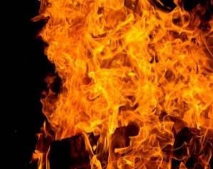 Цинічне вбивство на Вінниччині: чоловіка 40 разів вдарили ножем, а потім підпалили квартиру