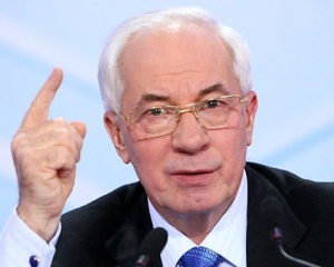 Азаров заверил российских экспертов, что в Украине ничего не обвалится