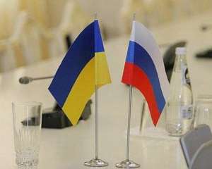 Яценюк попросив Медведєва змінити тональність, коли говорить про Україну