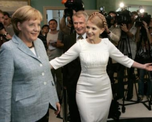 Тимошенко поздравила Меркель: Украинская празднуют вашу победу