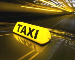 Скоро украинцев заставят платить больше за такси - СМИ