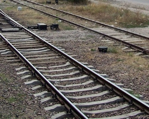 В Запорожье поезд переехал пару, которая занималась сексом на колее