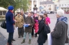 "Сонное общество просыпается, когда происходит какой-то маразм" - в Киеве собирали подписи за восстановление доски Шевелеву