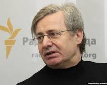 Народ має влаштовувати владі контрольні референдуми - експерт