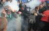 "Нюхайте газ, детки! Это революция" - милиция второй раз подралась с оппозицией под Киевсоветом