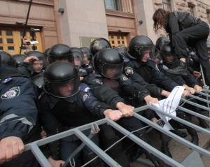 Міліція і прокуратура розслідують 4 кримінальні провадження у зв&#039;язку з ранковими бійками у Київраді