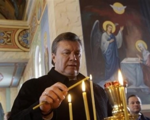 В монастырях читают проклятие против Януковича - Кужель