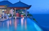 Изящный балийский стиль и безбрежный океан вокруг - роскошный отель на краю скалы в Индонезии