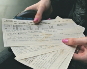 МВС запропонувало вносити до залізничних квитків серію та номер паспортів пасажирів