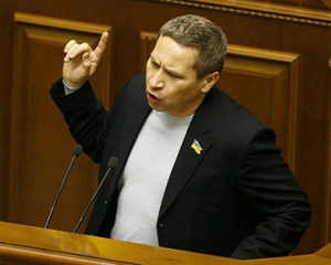 Лук'янов порадив опозиції припинити "скалитись і либитись"