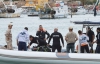 С затонувшего у Италии судна подняли уже более 230 тел беженцев