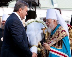 Бойко и трое &quot;регионалов&quot; теперь с орденами от Януковича и митрополита Владимира