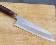 Винницкая школьница в школу ходила с кухонным ножом