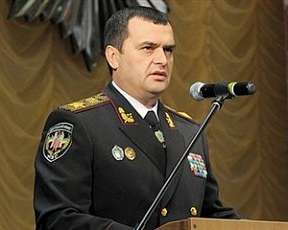Захарченко попросив, щоб на виборах міліція була &quot;поза політикою&quot;