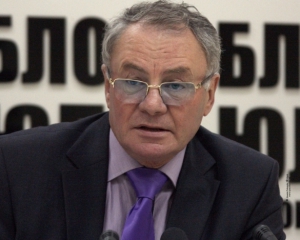 Яворивский раскритиковал стоптанные сапоги &quot;охранников&quot; Тимошенко