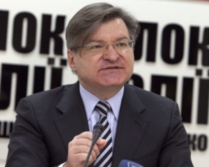 Сьогодні Янукович зустрінеться з Коксом і Кваснєвським - опозиціонер