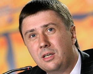 Оппозиция предложила Партии регионов прекратить в Раде министерскую "клоунаду"