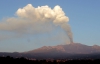 В Італії вулкан Етна викидає у небо фонтани вогню з попелом: влада готує евакуацію 