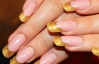 Манікюр зі зміїною шкірою роблять близько 2 годин
