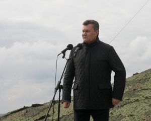 Кілометрові затори і перекриті вулиці: Янукович відвідав Дніпропетровськ
