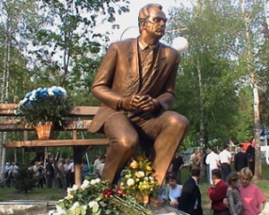 &quot;Динамо&quot; перенесет памятник Лобановскому с территории стадиона