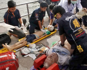 Більше 200 осіб врятовано із затонулого в Таїланді порома