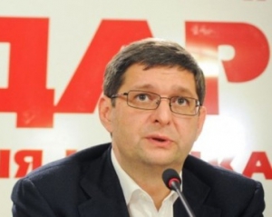 Опозиція вимагає не тягнути до четверга і сьогодні вирішувати "питання Тимошенко"