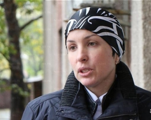 Жертва "врадиевских насильников" Крашкова впервые за две недели появилась на суде