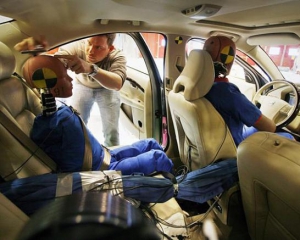 Безопасность автомобиля ученые будут проверять на человеческих трупах 