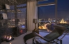 Заворожливий хай-тек і вогні мегаполісу - розкішні апартаменти на 46 поверсі вежі в Москві