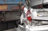 В Киеве оторванный от "КамАЗа" прицеп разбил две машины и чуть не задавил людей