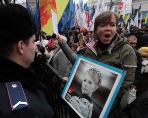 Пообіцяли і не прийшли: вечірній опозиційний мітинг під ВР провалився