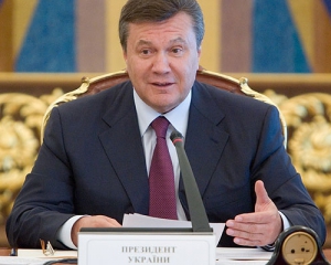 Янукович продовжує чистки: одразу два губернатори втратили свої посади