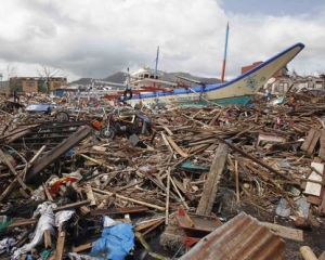 Близько 600 тисяч людей евакуйовано у В&#039;єтнамі перед приходом філіппінського тайфуну