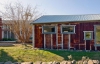 Австралийская дизайн-студия превратила старый свинарник в уютный деревенский домик 