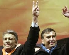 Змонтували ностальгічний кліп про президенство Саакашвілі з Тимошенко та Ющенком