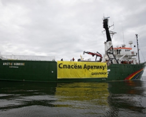 Шістьох активістів Greenpeace випустять під заставу
