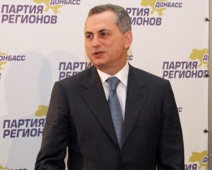 Колесніков заробить 300 тисяч на новорічних подарунках для луганських дітей