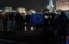 Протестующие с Майдана во главе с лидерами оппозиции двинулись на Банковую