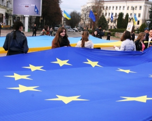 Три сотни тернополян собрались на &quot;Евромайдан&quot; через соцсети