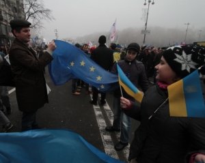 Борці за євроінтеграцію покинули Кабмін та пішли на концерт