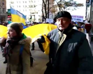 Украинцы Чикаго провели самый большой "евромайдан" в США