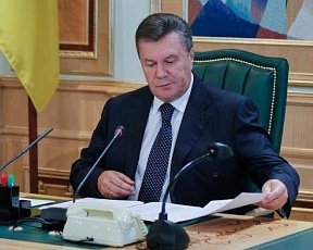 Янукович планує їхати у Вільнюс - Кожара