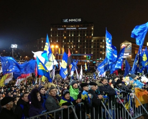 На Європейській площі протестувальники посварилися з міліцією
