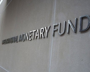 Евросоюз поощряет МВФ дать Украине деньги