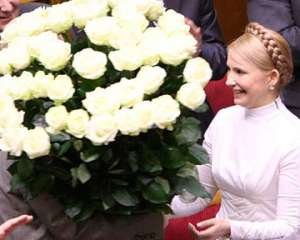 Нардепи чекають, що влада дозволить завтра привітати Тимошенко з днем народження