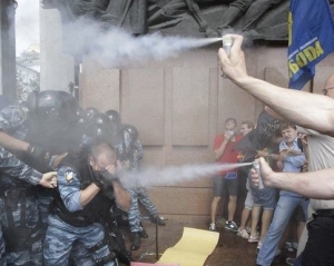 У Львові заборонили продавати газові балончики 