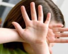 На Запоріжжі збоченець роками ґвалтував доньку для порно-сайту